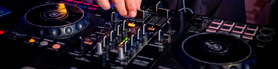 mixer-profesional-para-renta-en-eventos-mazatlan-sonido-infinity