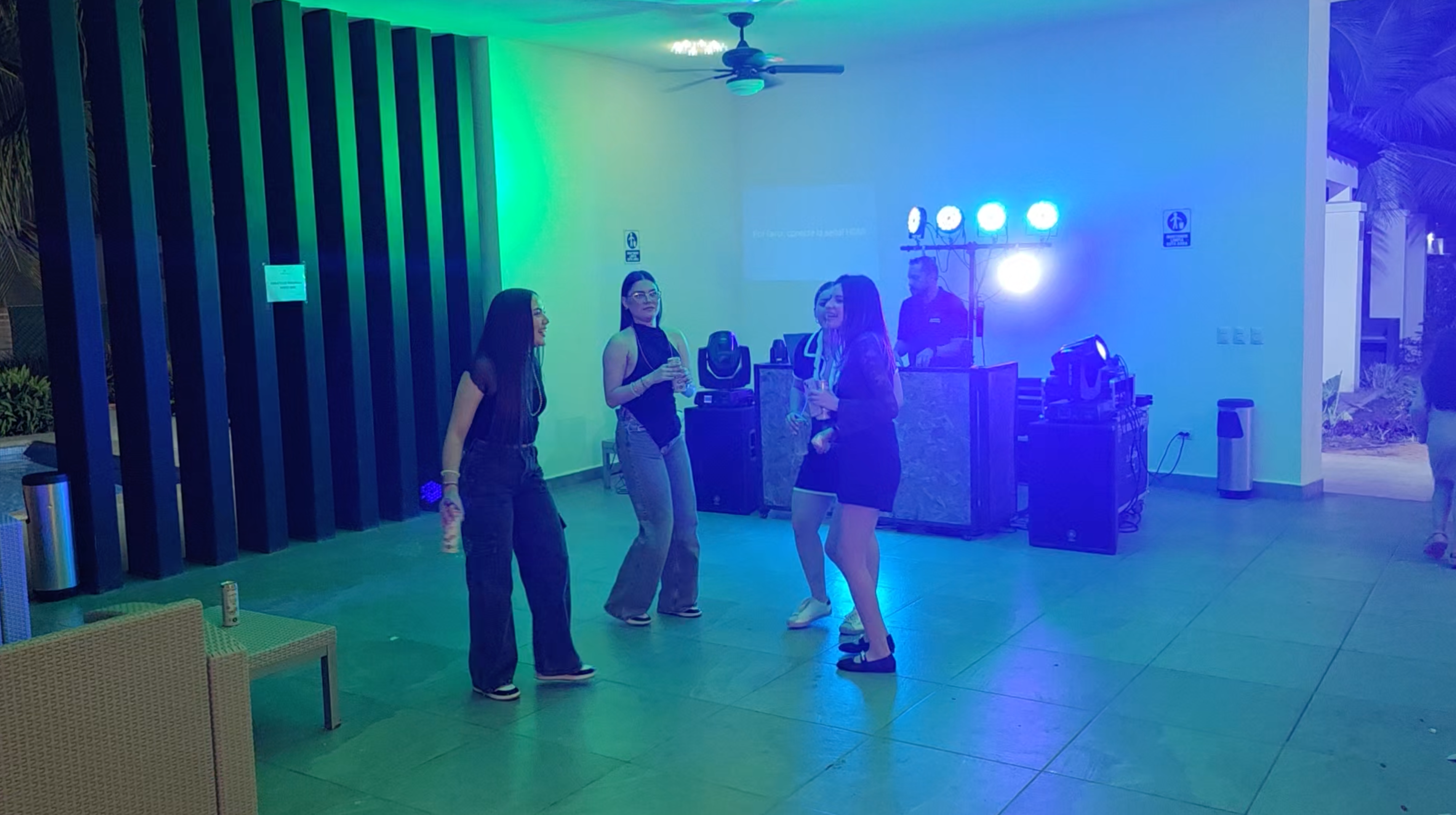 Montaje de DJ para cumpleaños en Mazatlán