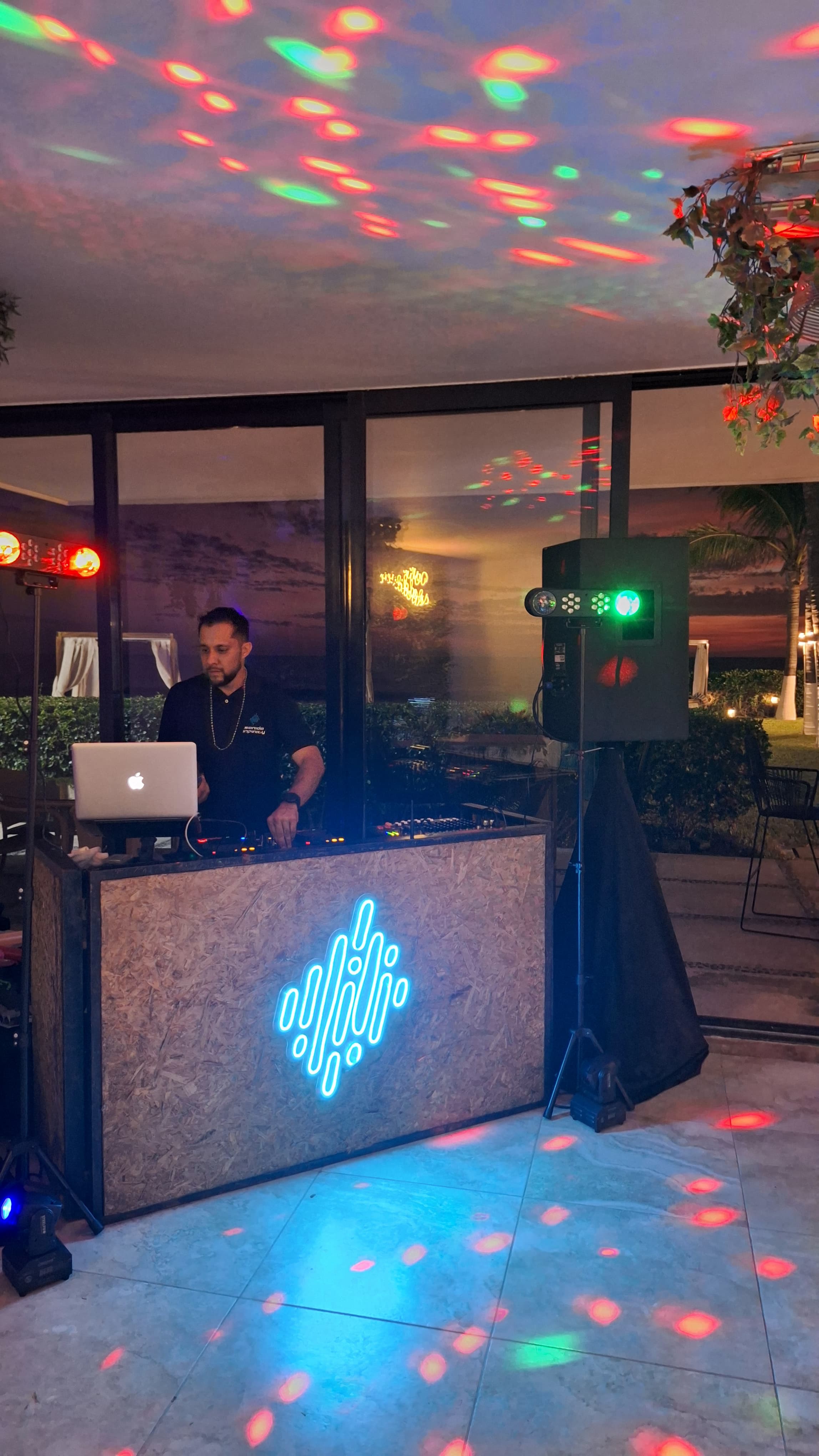 Fiesta privada con DJ y sonido en Mazatlán